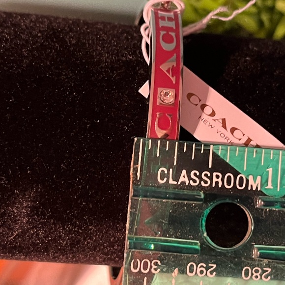 Coach-Black Cherry/Silver/Cz "Kissing" Hinged Bracelet-NWT - Picture 10 of 12